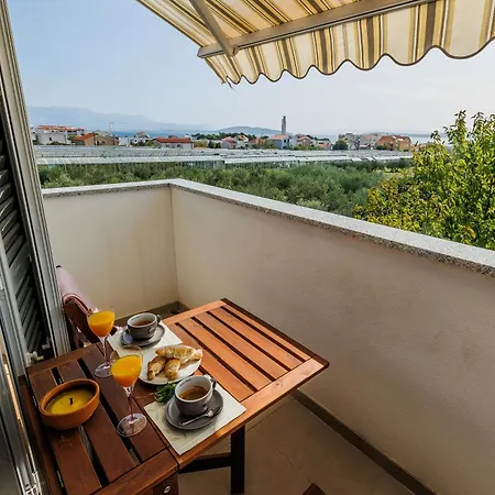 Cozy One-bedroom شقة Kaštela