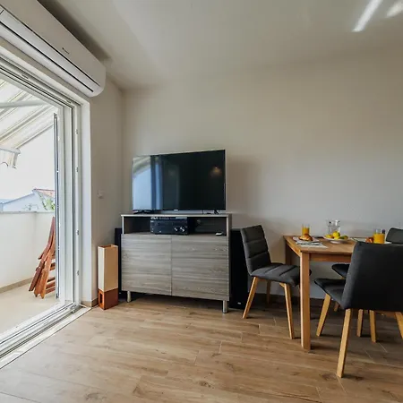 Cozy One-bedroom Kastela