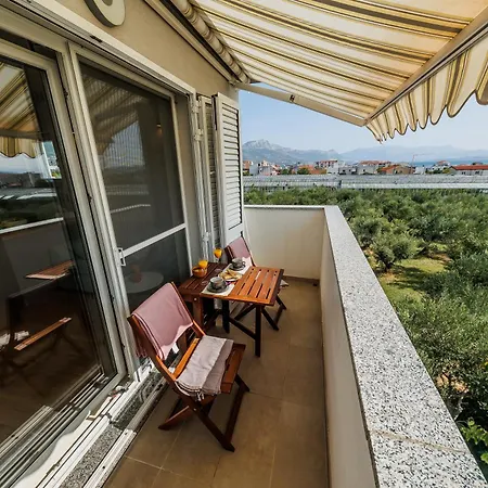 Apartment Cozy One-bedroom Kastela