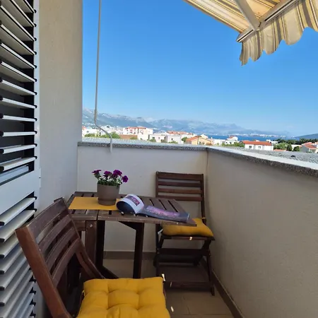 Cozy One-bedroom * Kastela