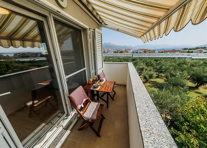 Apartamento Cozy With Sea View Kaštela